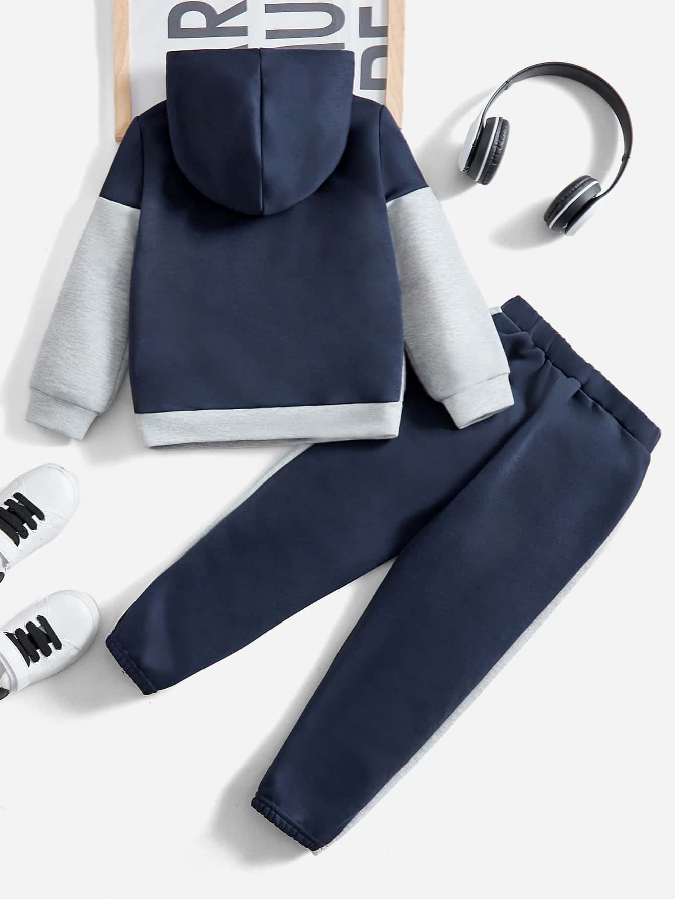 SHEIN 2Pcs/Set Young Boy Casual Colorblock Letter Print Fleece Hoodie & Pants Winter Outfit