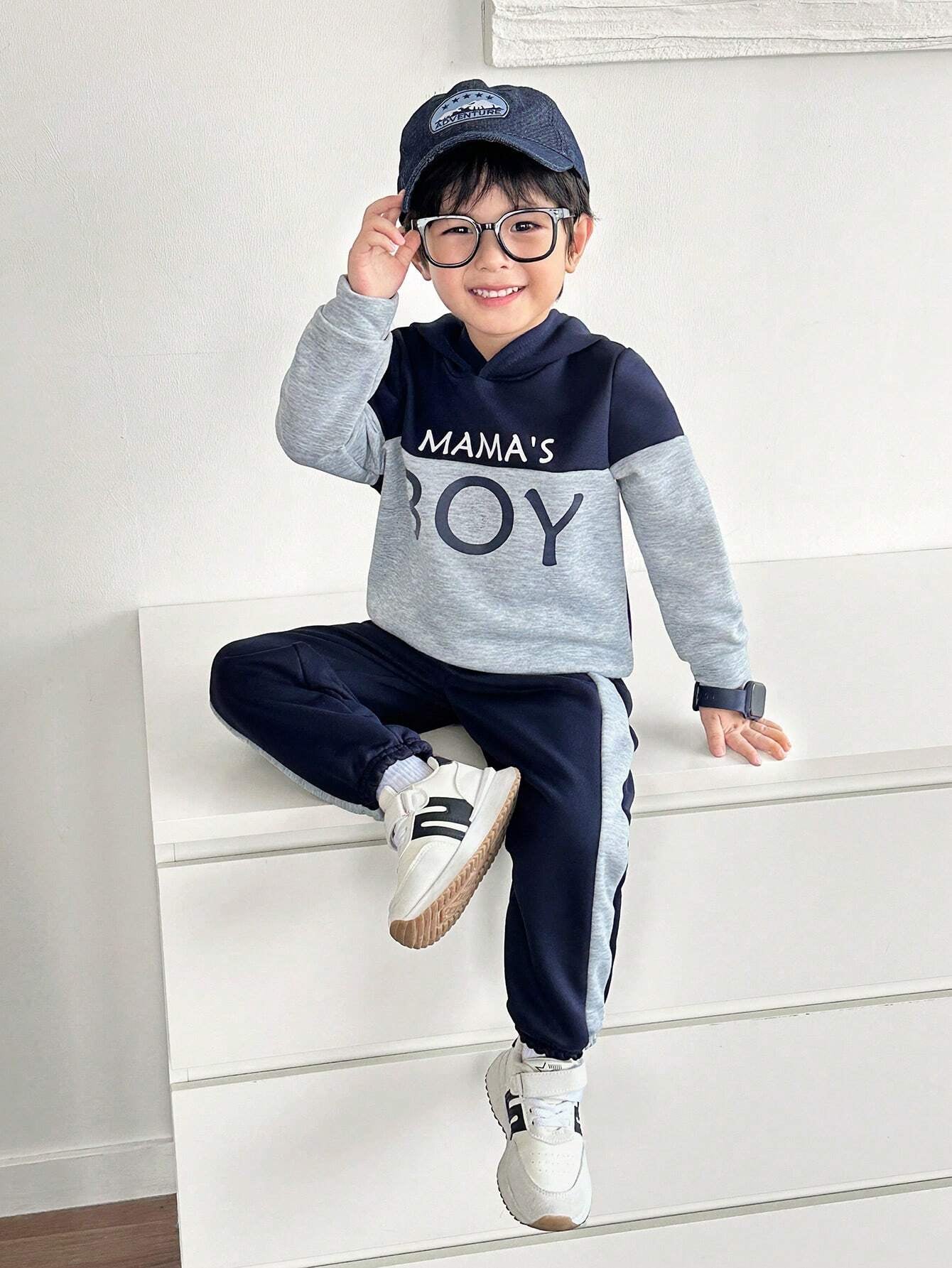 SHEIN 2Pcs/Set Young Boy Casual Colorblock Letter Print Fleece Hoodie & Pants Winter Outfit